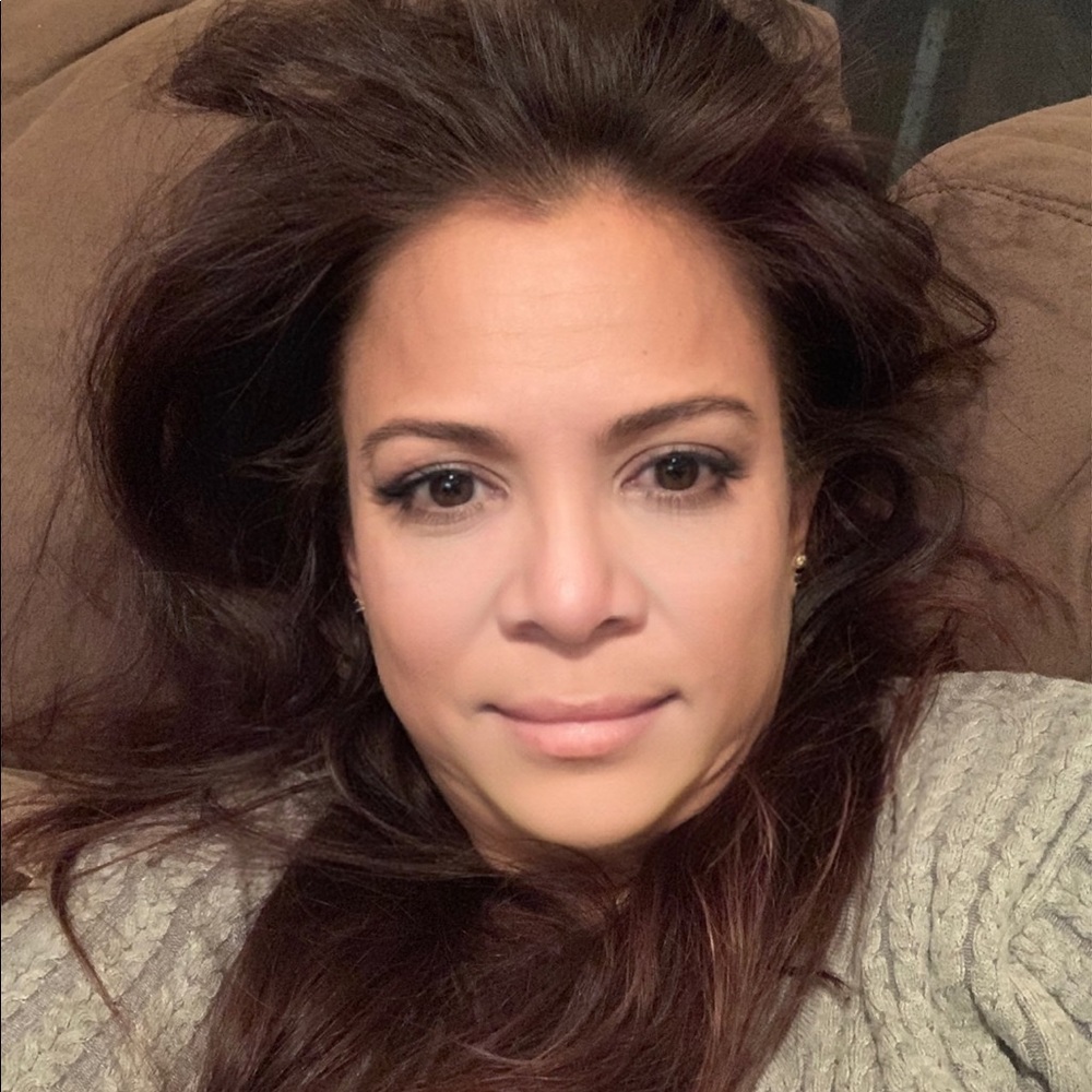 Meet your Posher, Debbie